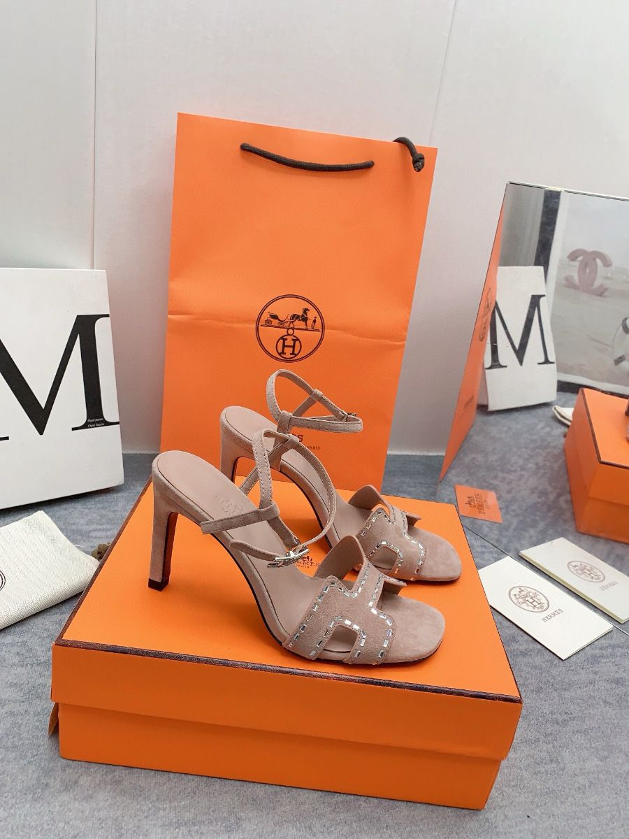 Hermes Heden 80 Sandals in Beige Suede Leather with Rhinestone - Image 4