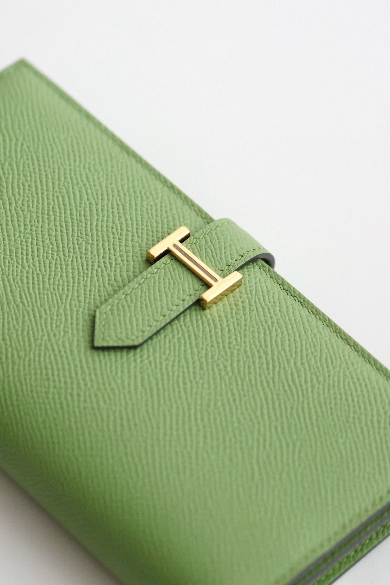 Hermes Bearn Long Handmade Wallet in Vert Criquet Epsom Calfskin - Image 3
