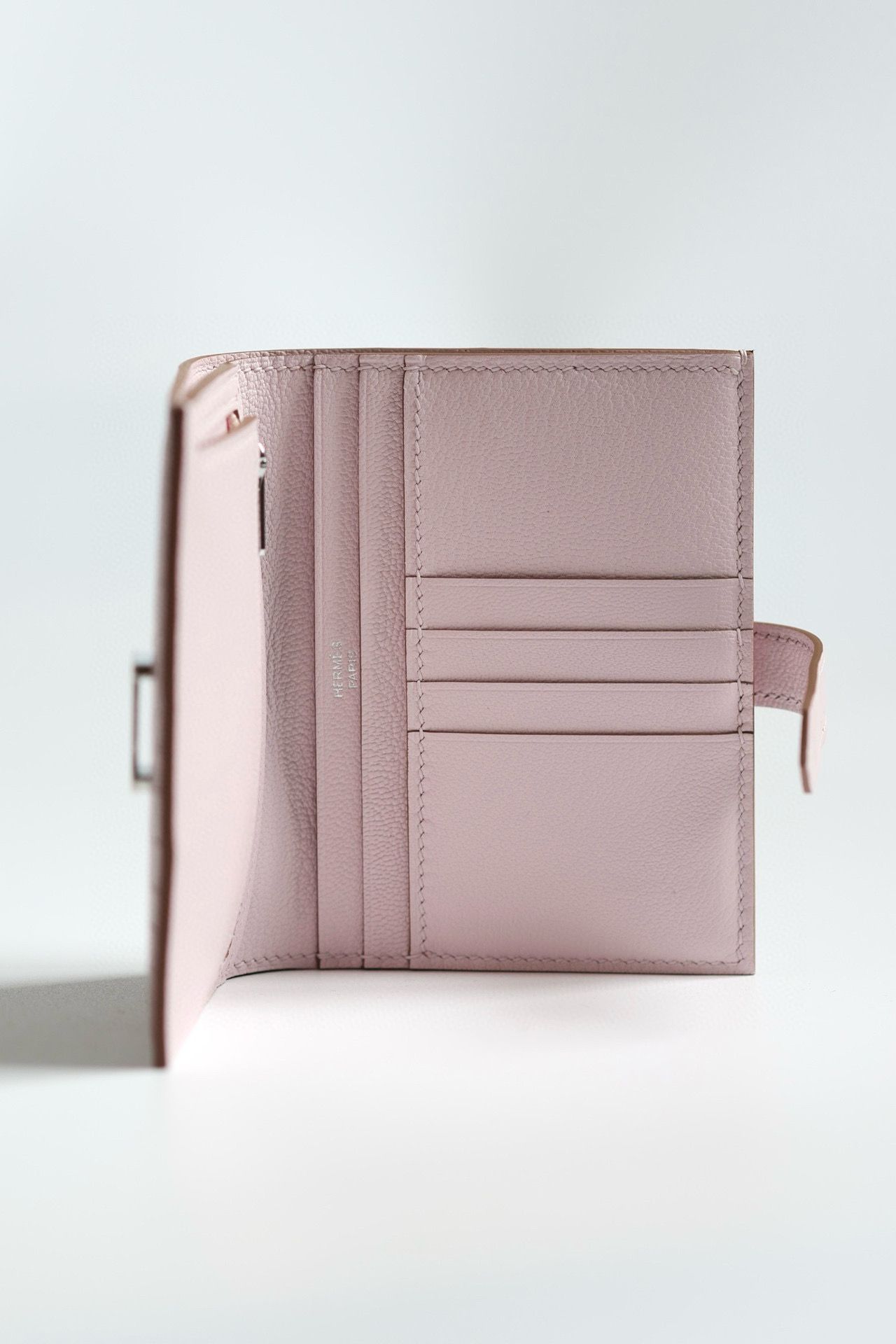 Hermes Bearn Compact Wallet in Mauve Pale Matte Alligator Leather - Image 7