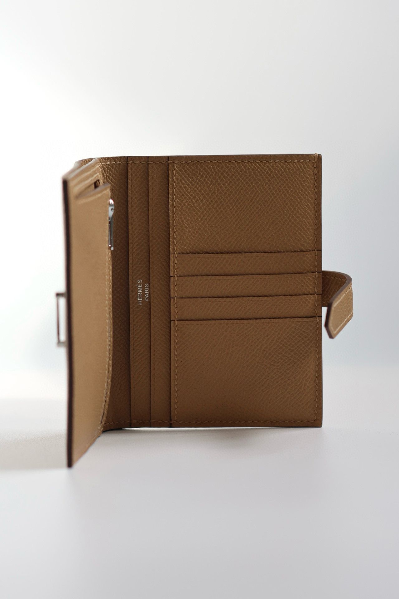 Hermes Bearn Compact Handmade Wallet in Chai Epsom Calfskin - Image 4