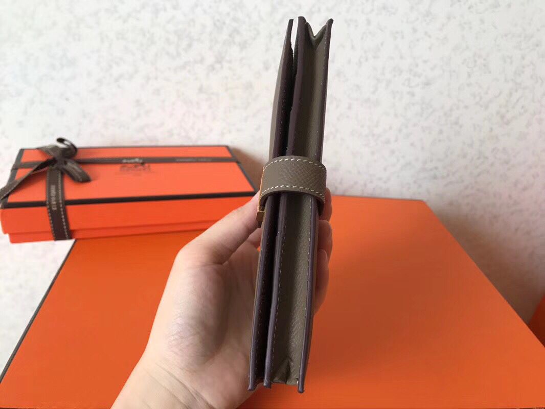 Hermes Taupe Epsom Bearn Gusset Wallet - Image 8