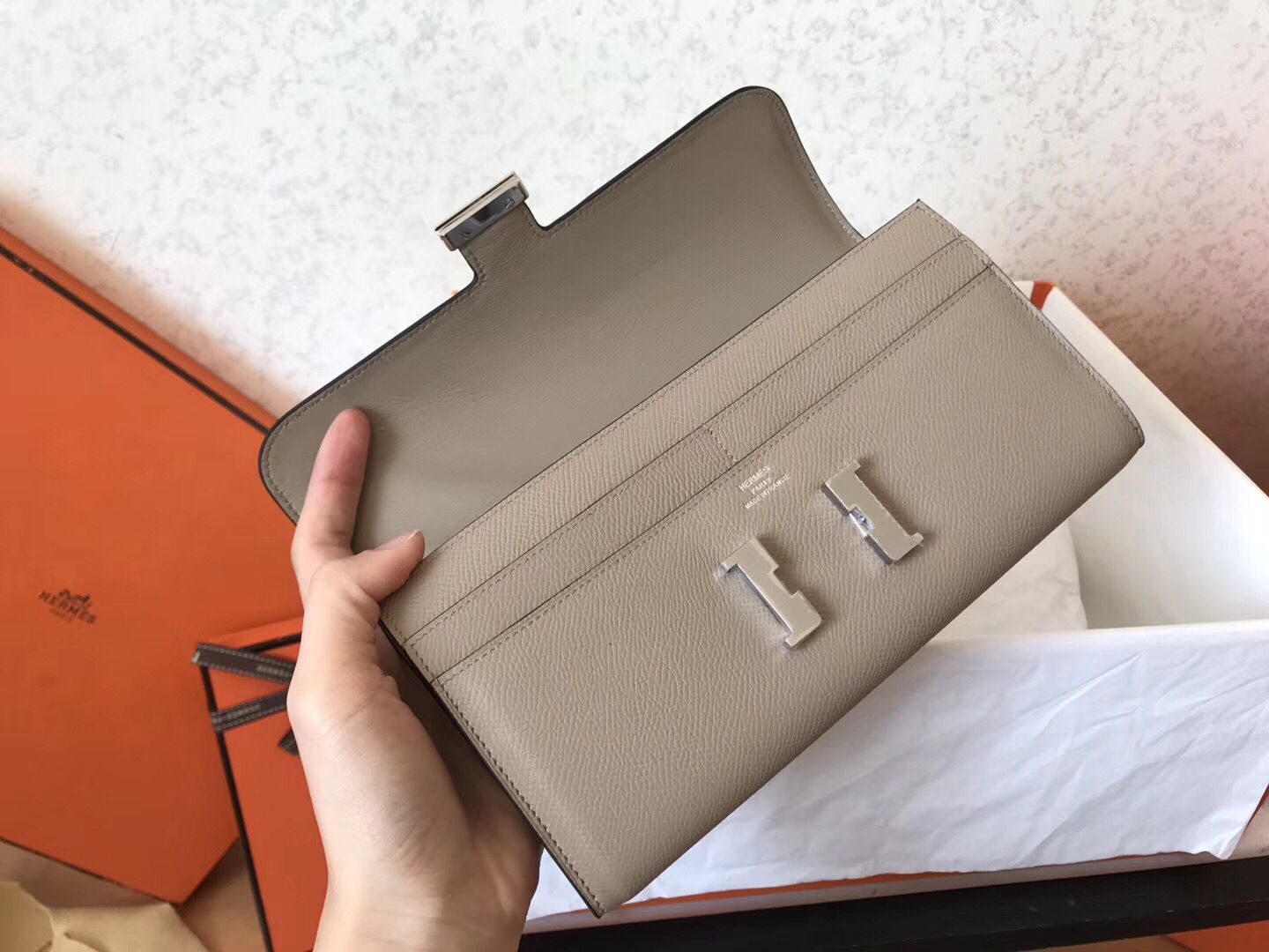 Hermes Constance Long Wallet In Grey Epsom Leather - Image 4