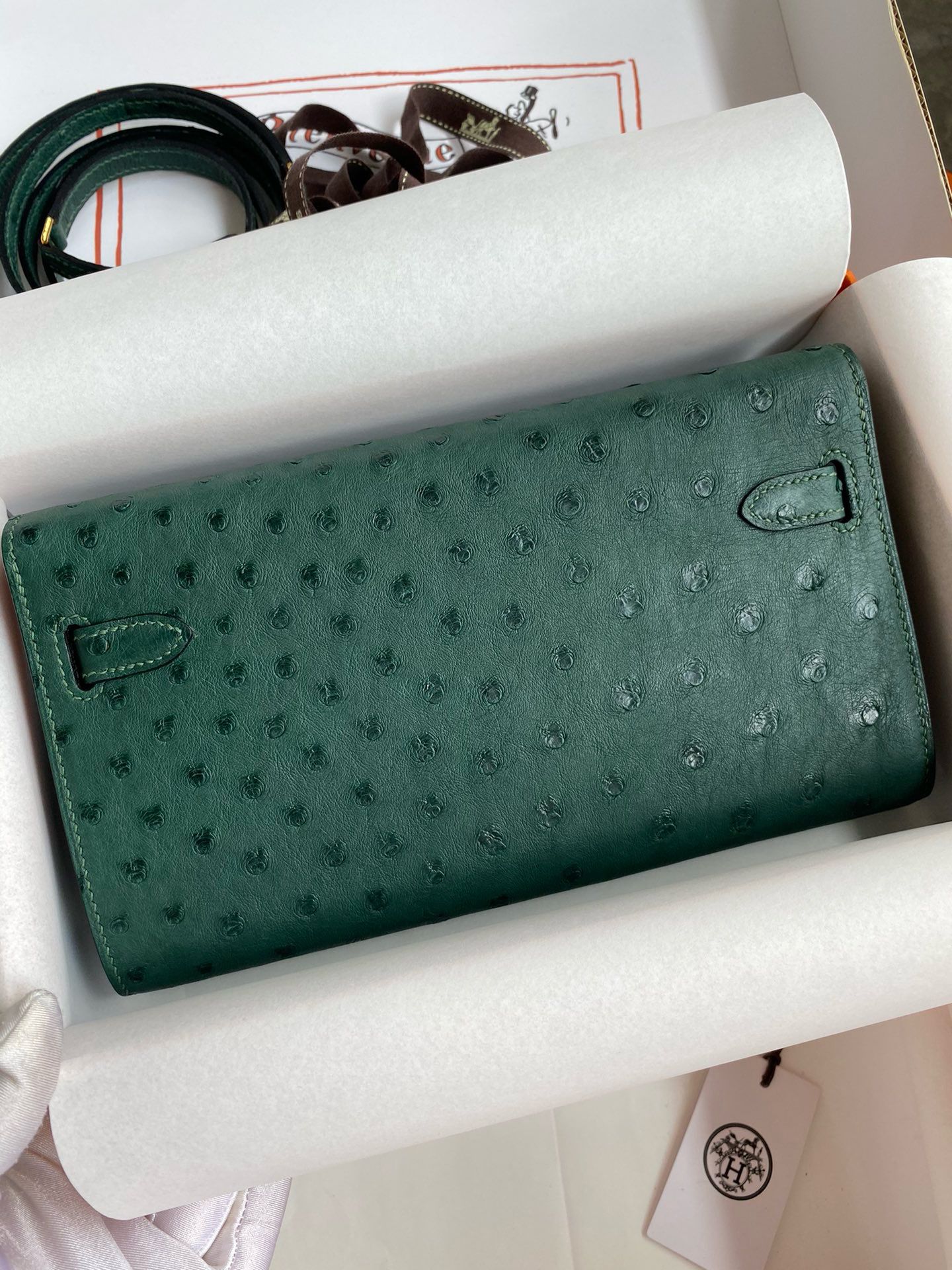 Hermes Kelly Classique To Go Wallet in Malachite Ostrich Leather - Image 3